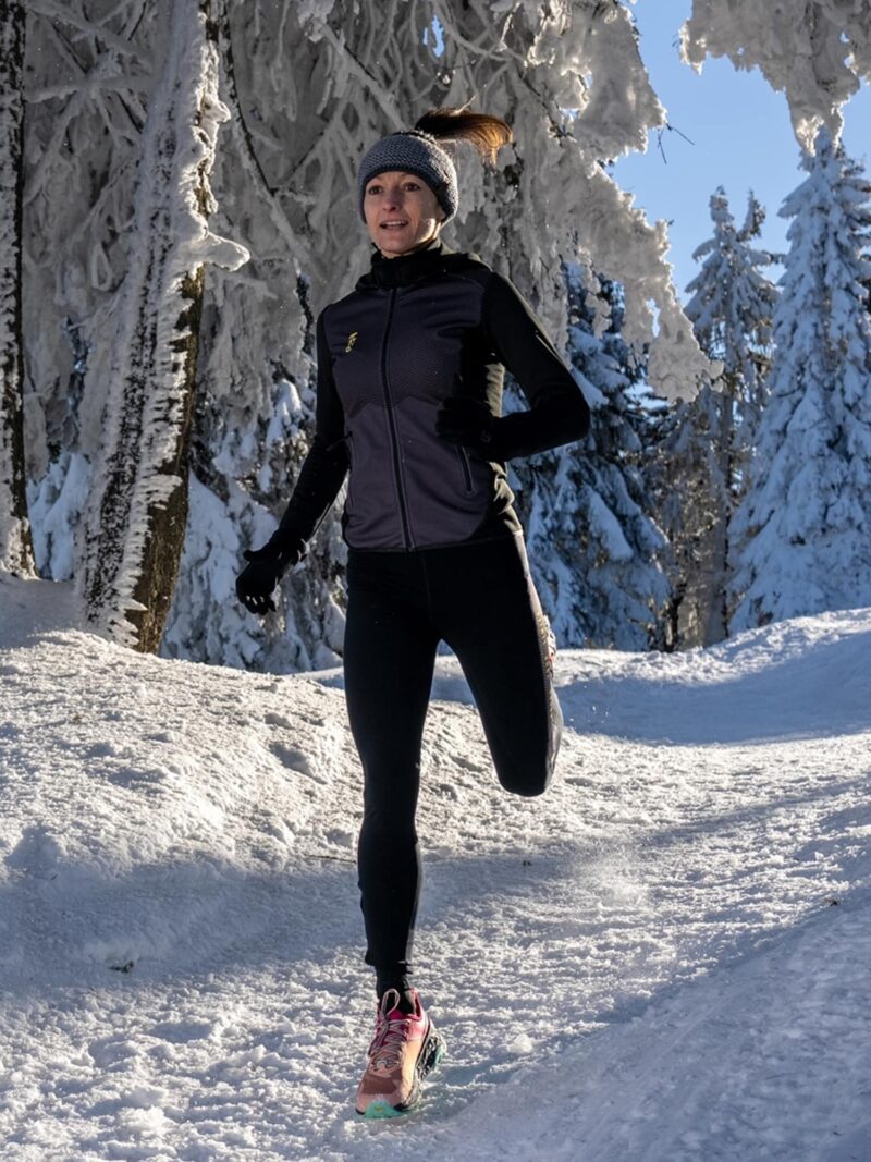 TAIGA Pro Tech Női kapucnis sportpulóver - Karbon
