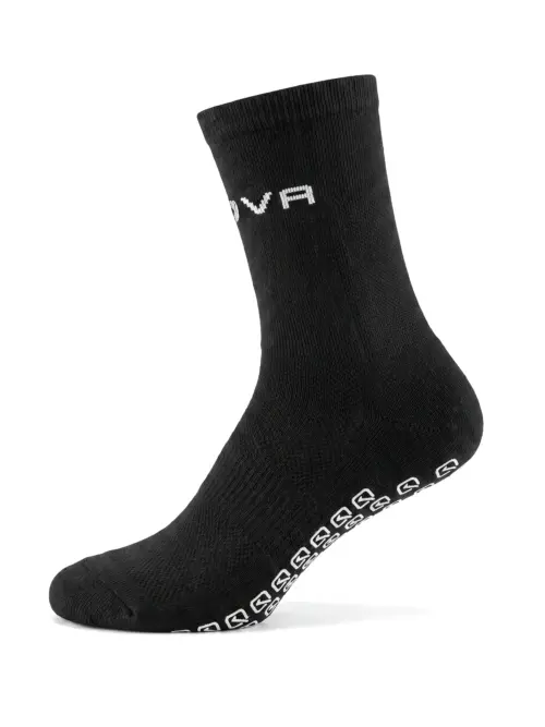 Givova CALZA SUPER GRIP fekete grip sportzokni oldalnézetből, stabil illeszkedéssel és csúszásgátló kialakítással sportolók számára.