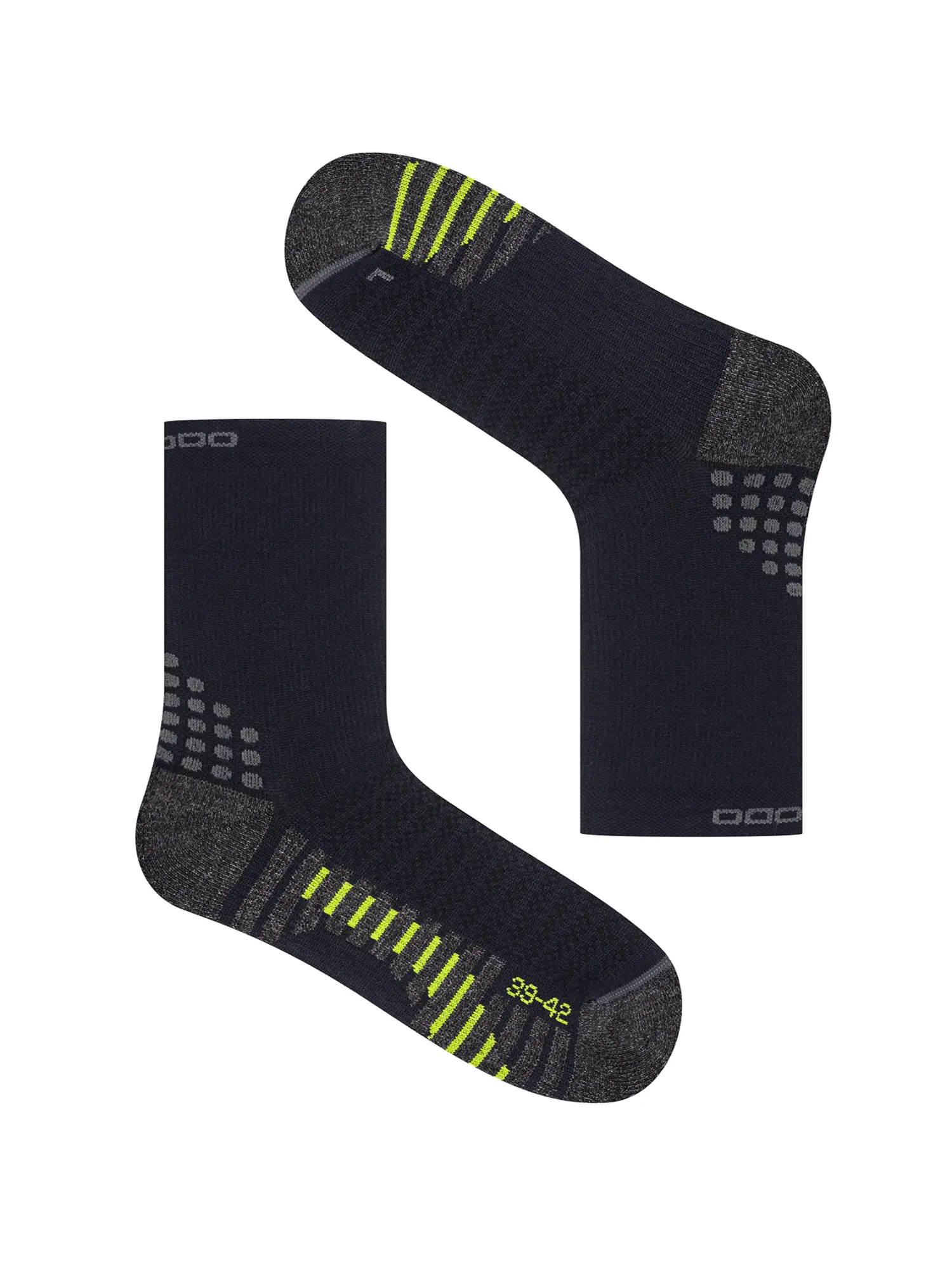TRAIL RUNNING Polycolon terepfutó zokni – Fekete 6 TRAIL RUNNING Polycolon terepfutó zokni pár fekete kivitelben, prémium technikai sportzokni terepfutóknak, kiváló szellőzéssel, gyors izzadságelvezetéssel, rugalmas illeszkedéssel és extra párnázással a maximális kényelemért egyenetlen terepen.