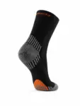 RUN COMPRESSION Kompressziós futózokni +ezüstion – Fekete 10 COMODO RUN COMPRESSION fekete ezüstionos futózokni hátulnézetből, friss érzetet támogató kialakítással