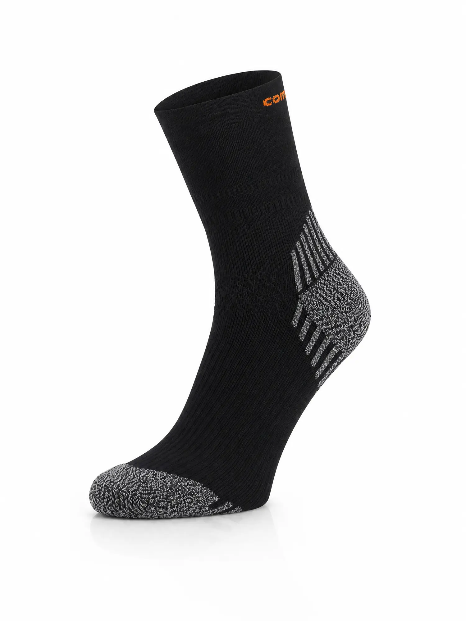 RUN COMPRESSION Kompressziós futózokni +ezüstion – Fekete 4 COMODO RUN COMPRESSION fekete kompressziós futózokni elölnézetből, sportoláshoz és intenzív mozgáshoz