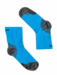 RUN COMPRESSION Kompressziós futózokni +ezüstion – Kék 11 COMODO RUN COMPRESSION kék kompressziós futózokni felülnézetből, stabil tartást biztosító kialakítással