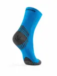 RUN COMPRESSION Kompressziós futózokni +ezüstion – Kék 10 COMODO RUN COMPRESSION kék kompressziós zokni hátulnézetből, ezüstionos szállal aktív mozgáshoz