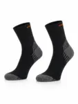 RUN COMPRESSION Kompressziós futózokni +ezüstion – Fekete 12 COMODO RUN COMPRESSION fekete kompressziós futózokni párban futáshoz és aktív sportoláshoz