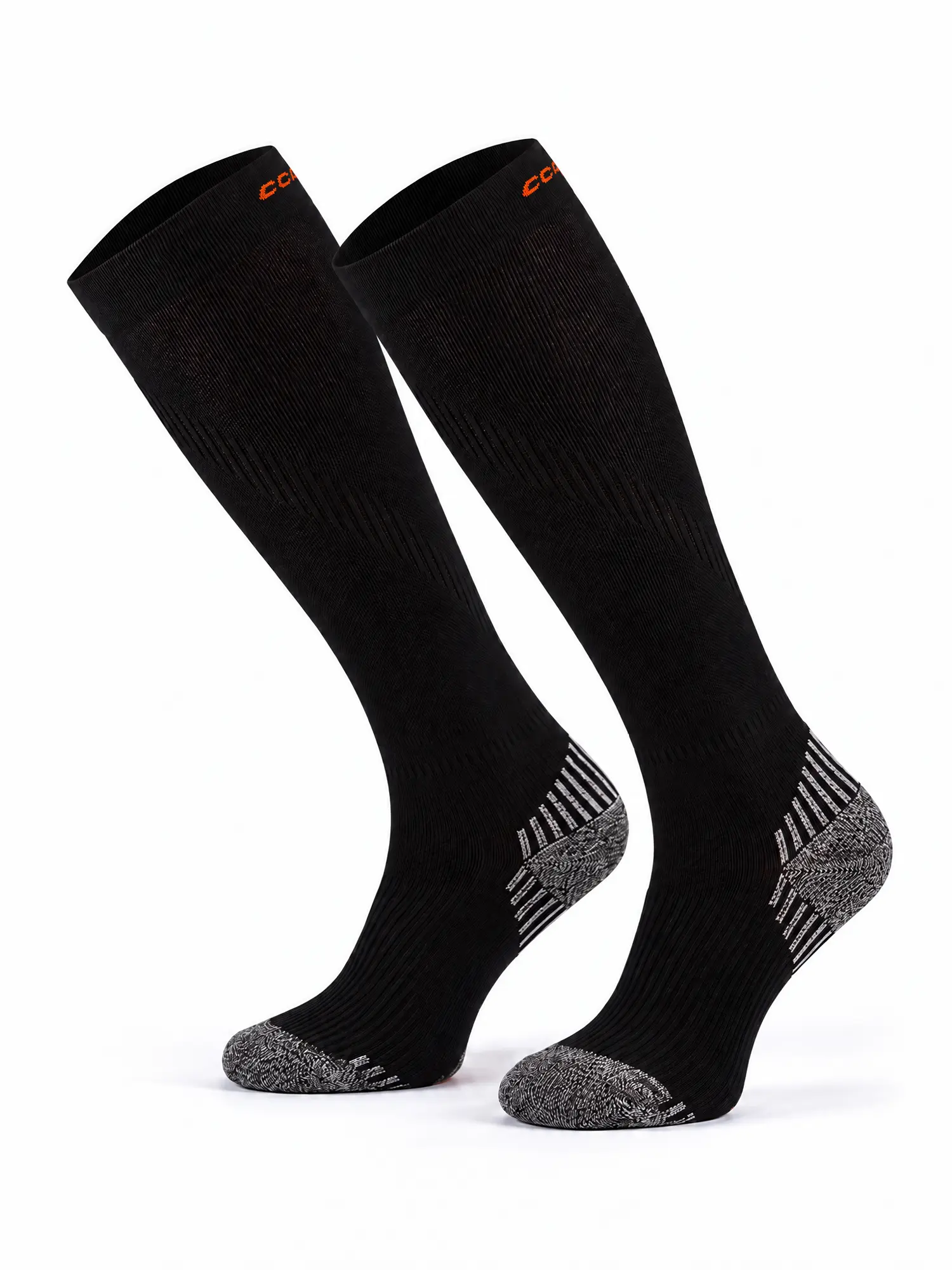 RUN COMPRESSION Kompressziós hosszú szárú futózokni +ezüstion – Fekete 8 COMODO RUN COMPRESSION fekete kompressziós futózokni hosszú szárral, intenzív sporthoz