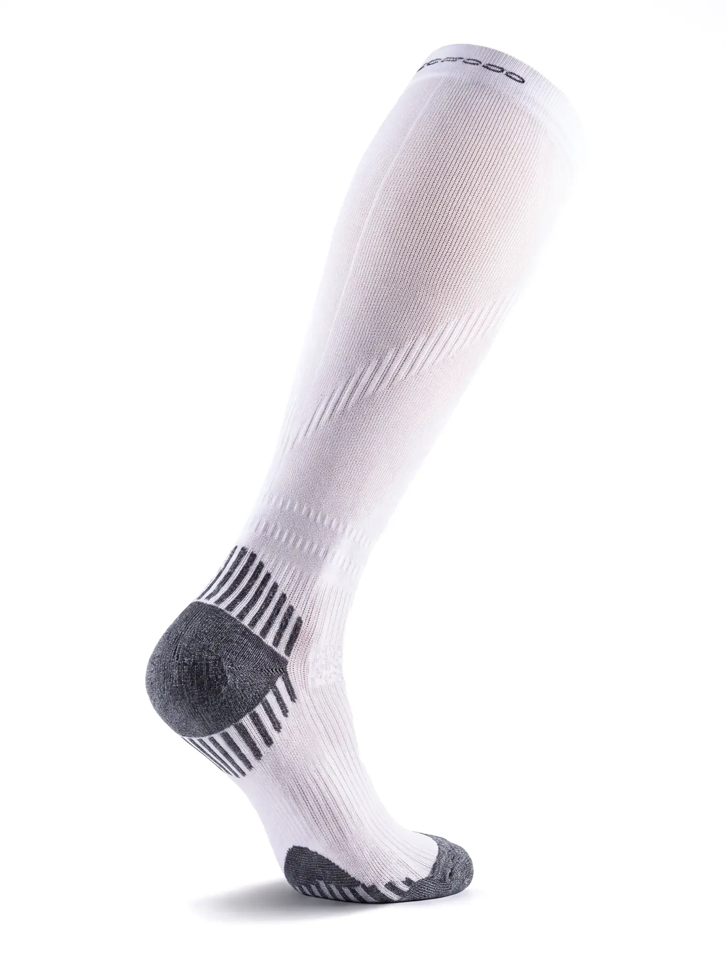 RUN COMPRESSION Kompressziós hosszú szárú futózokni +ezüstion – Fehér 6 COMODO RUN COMPRESSION fehér futózokni izomtámogató kompressziós kialakítással