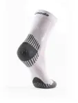 RUN COMPRESSION Kompressziós futózokni +ezüstion – Fehér 10 COMODO RUN COMPRESSION fehér ezüstionos sportzokni hátulnézetből, nedvességelvezető anyaggal