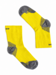 COMODO RUN COMPRESSION sárga kompressziós futózokni felülnézetből, rugalmas sportkialakítással